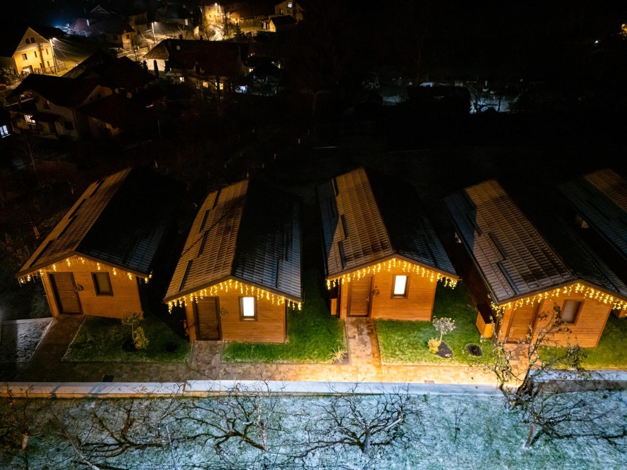 Q Chalet Négyfalu Szoba fotó