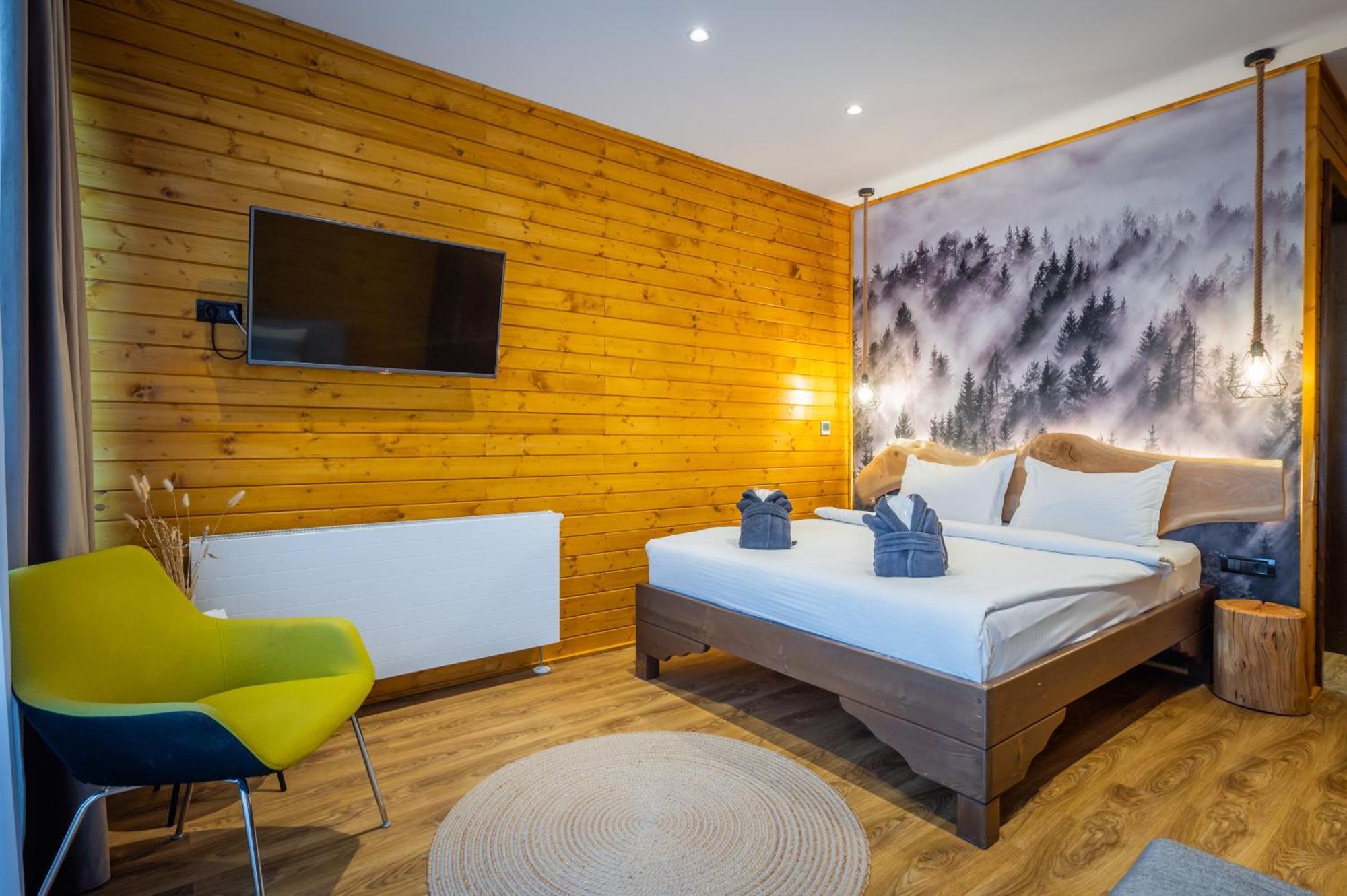 Q Chalet Négyfalu Szoba fotó