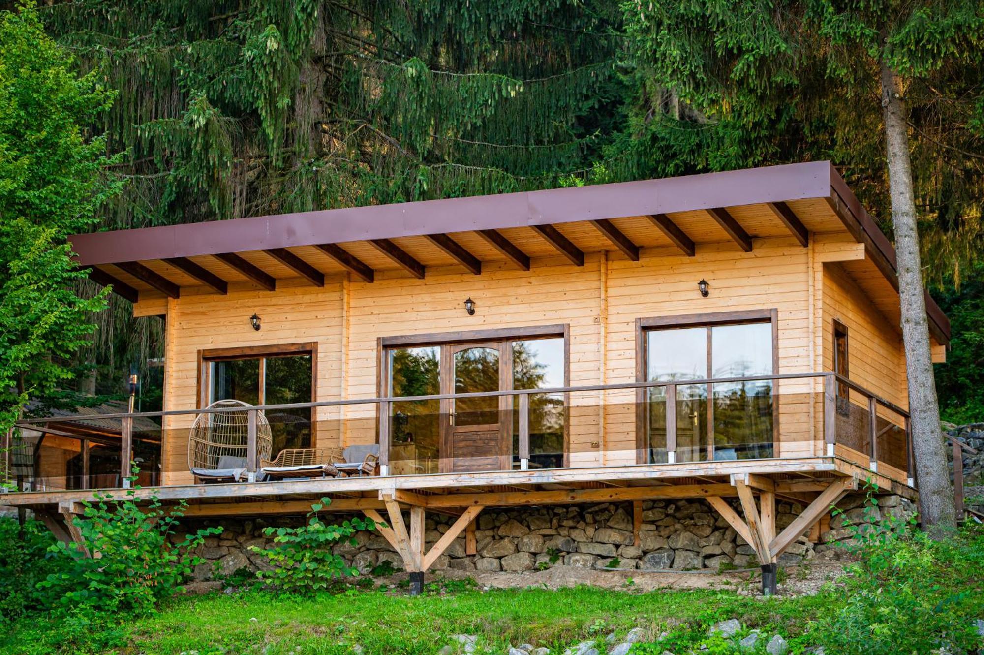 Q Chalet Négyfalu Szoba fotó
