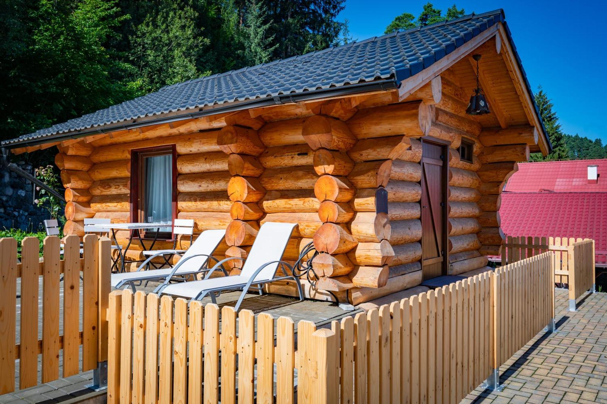 Q Chalet Négyfalu Szoba fotó