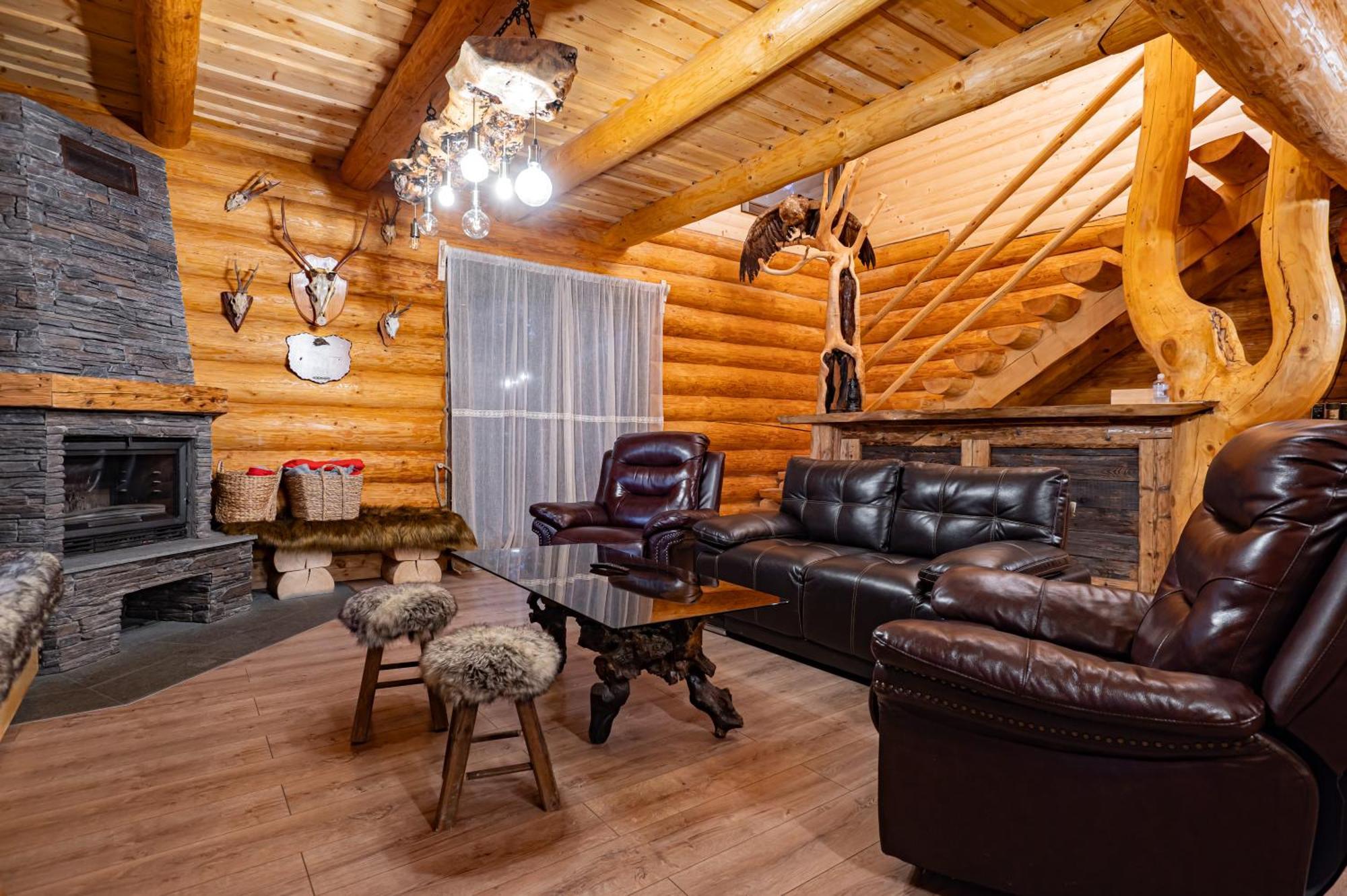 Q Chalet Négyfalu Szoba fotó