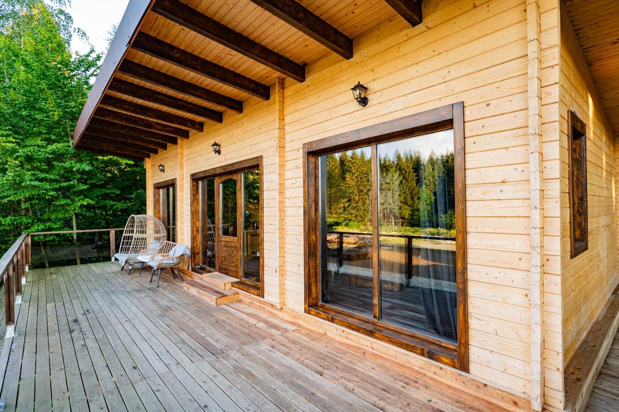 Q Chalet Négyfalu Szoba fotó