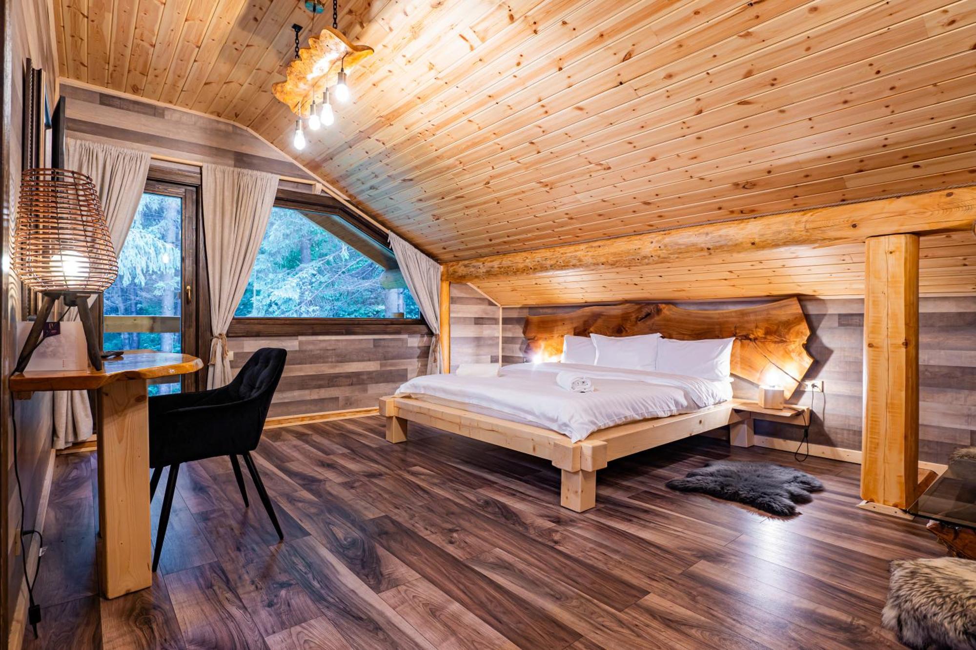 Q Chalet Négyfalu Szoba fotó