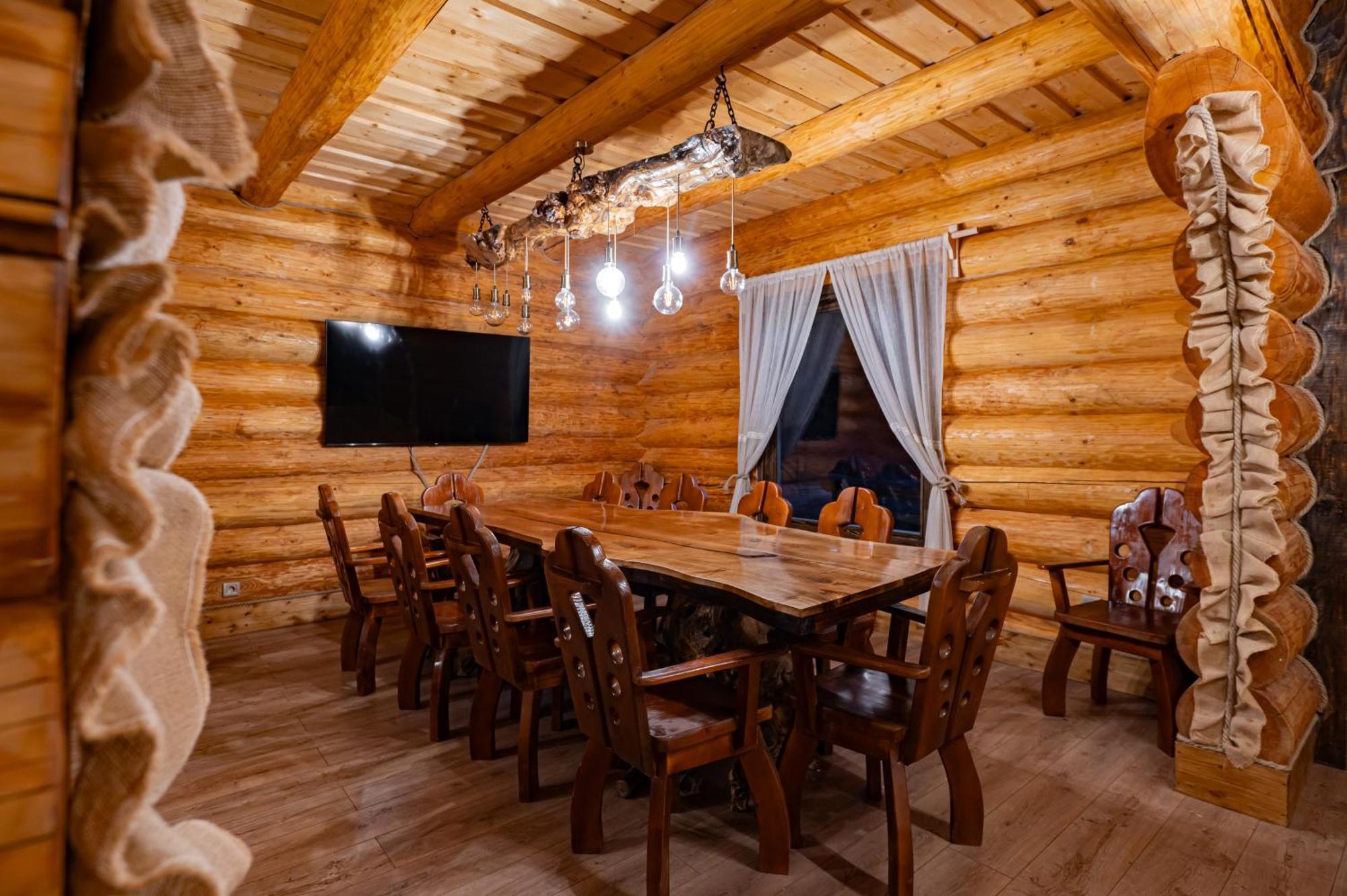 Q Chalet Négyfalu Szoba fotó