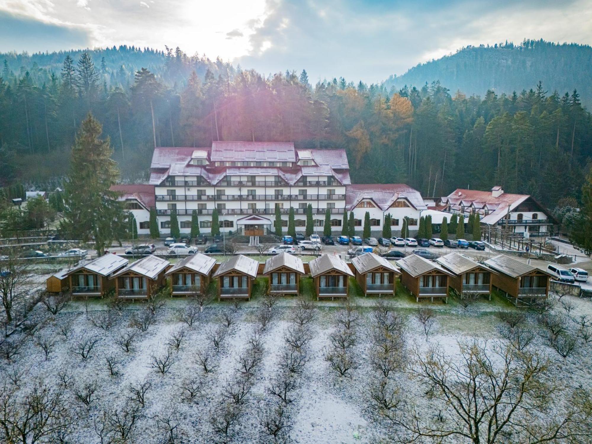 Q Chalet Négyfalu Szoba fotó